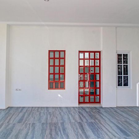 Super Oyo Collection O 92363 Kp Inn Yogyakarta Exterior photo