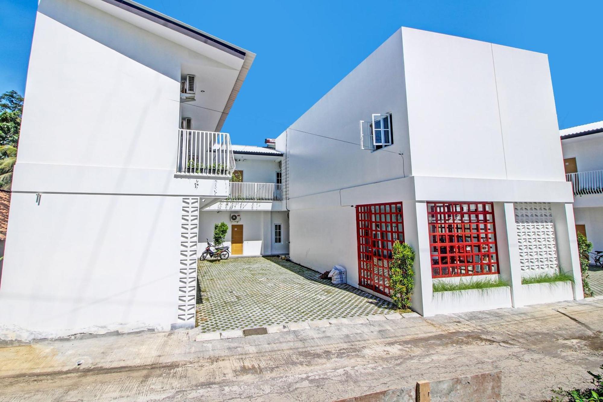 Super Oyo Collection O 92363 Kp Inn Yogyakarta Exterior photo